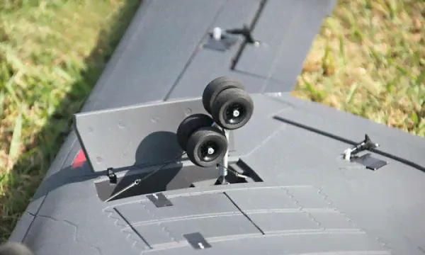 Радиоуправляемый самолет LX B2 PNP - X08007-PNP-3