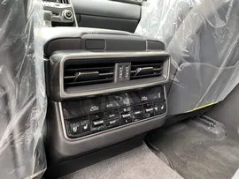 Lexus LX LX 500d 3.3 D AT (300 л.с.) Luxury