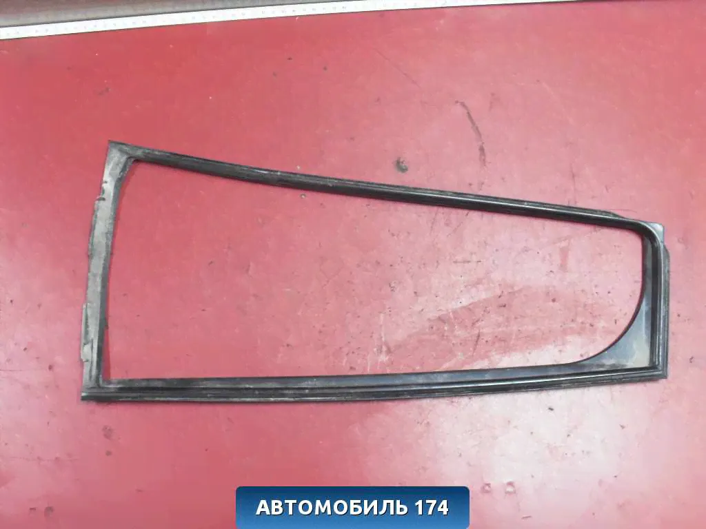 Уплотнитель стекла двери 6818960060 Lexus LX 570 2007> Лексус LX 570-0