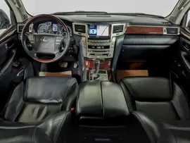 Lexus LX 2013 5.7 л. 4WD автомат