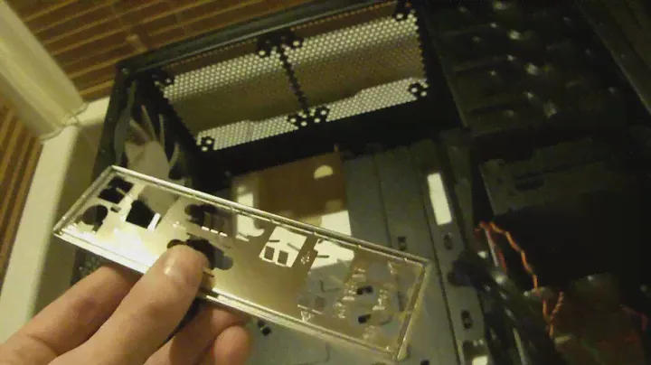 03 ASUS P8Z68-V LX motherboard shield placement